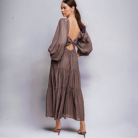 Brown V Neck Bowknot Cutout in the back Tiered Maxi Dress - Picture 2 of 4